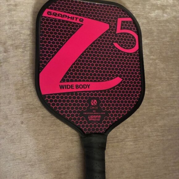 New Onix Z5 Graphite 12mm Pickleball Paddle - Picture 2 of 3